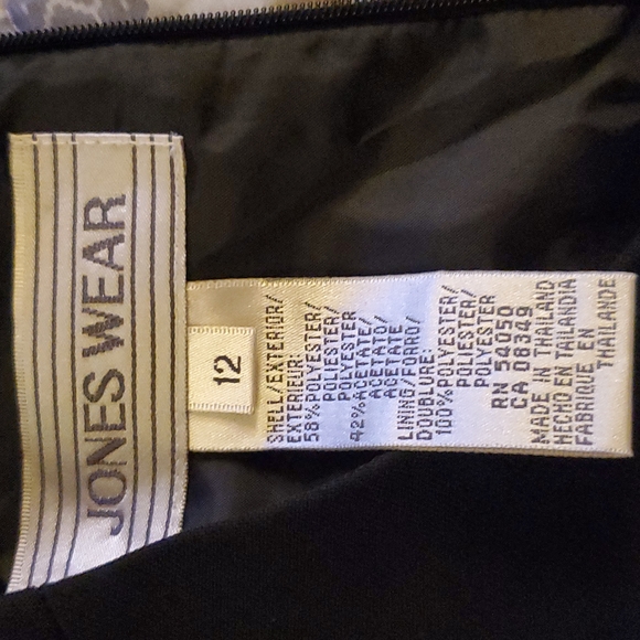 Dress - Picture 3 of 3